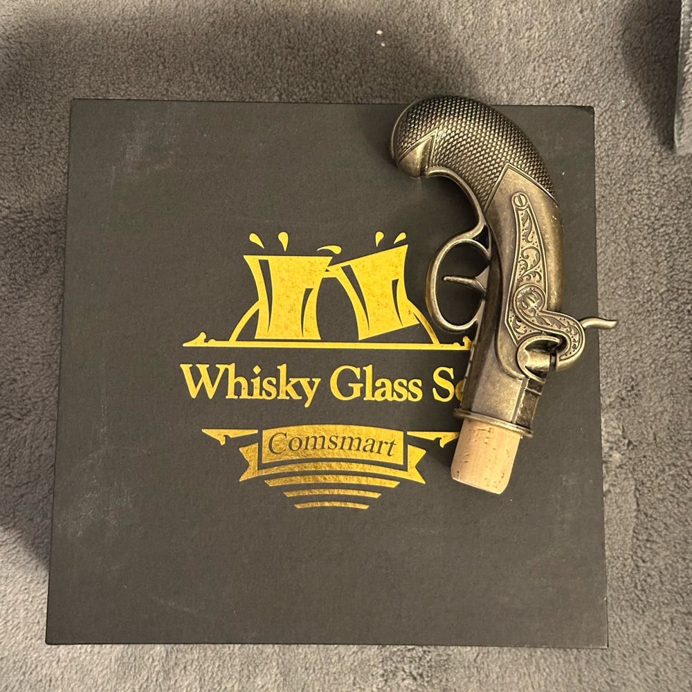 Whiskey Glass Set with Gun Decanter Stopper | Gift Set